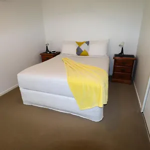 Blk Deluxe Unit One Side Morayfield